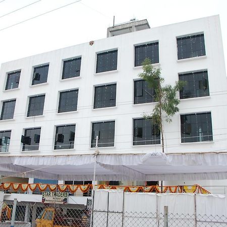 Hotel Neem Tree Hyderabad Airport シャムシャバード エクステリア 写真