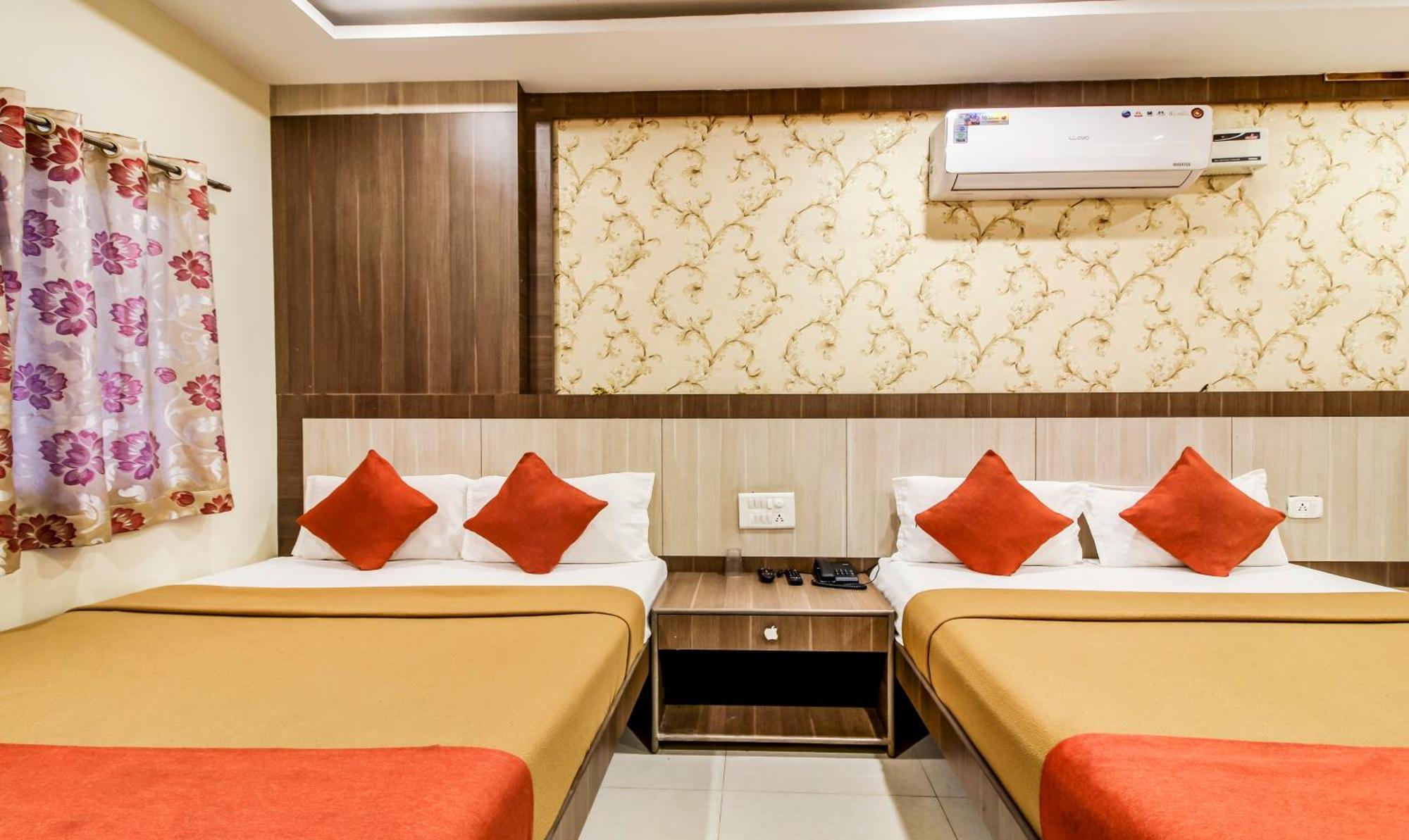 Hotel Neem Tree Hyderabad Airport シャムシャバード エクステリア 写真