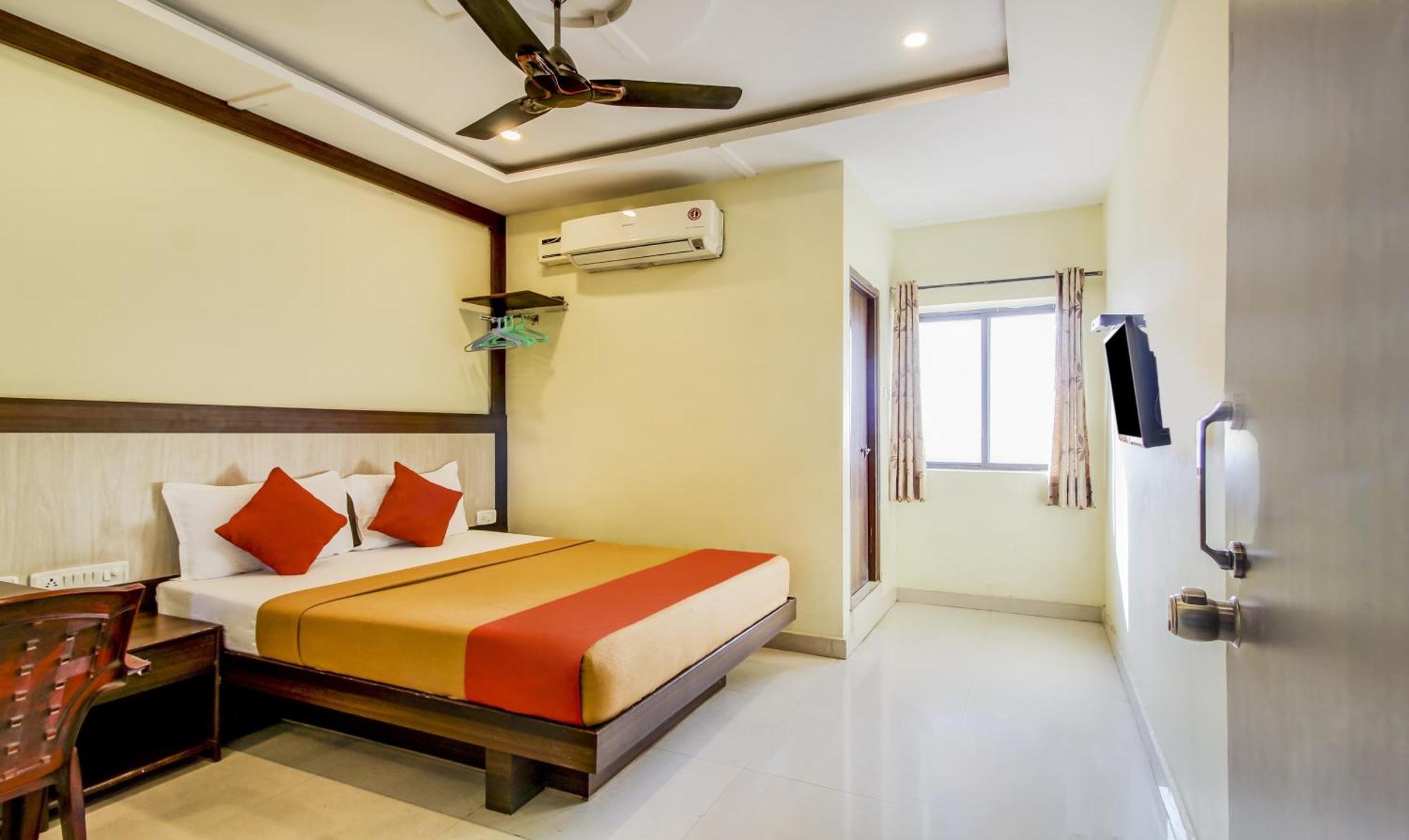 Hotel Neem Tree Hyderabad Airport シャムシャバード エクステリア 写真