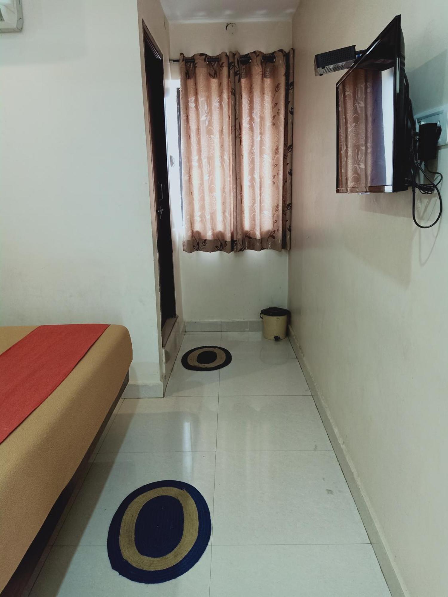 Hotel Neem Tree Hyderabad Airport シャムシャバード エクステリア 写真