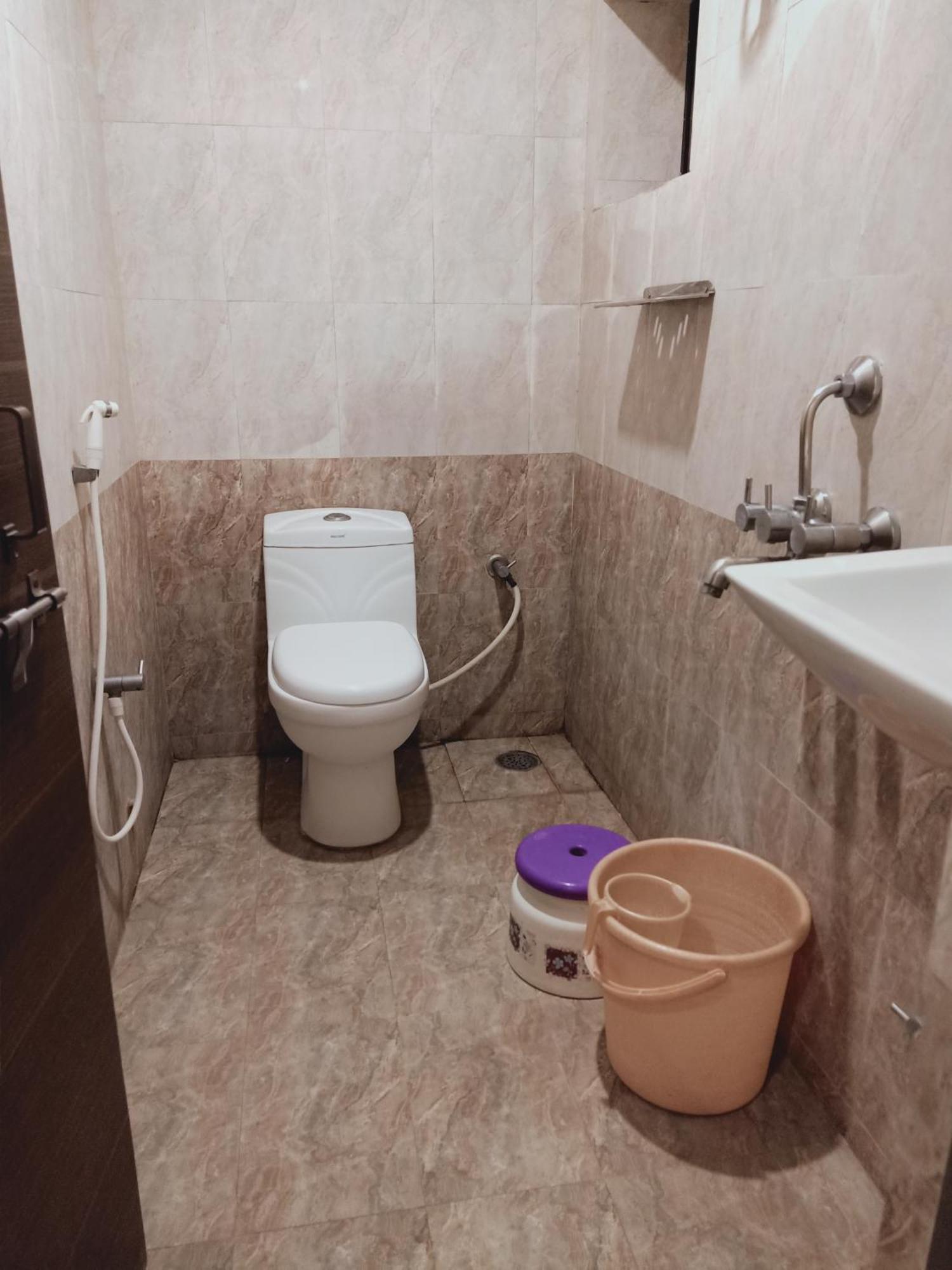 Hotel Neem Tree Hyderabad Airport シャムシャバード エクステリア 写真